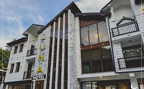 Luna Resort